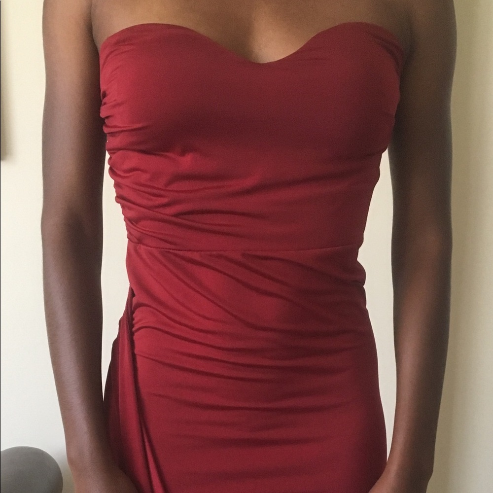 Beautiful homecoming gown. Body contouring